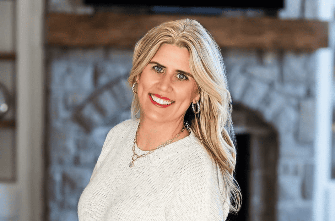 Amy Leiker founder of LoftyLoo elevated cat litter box